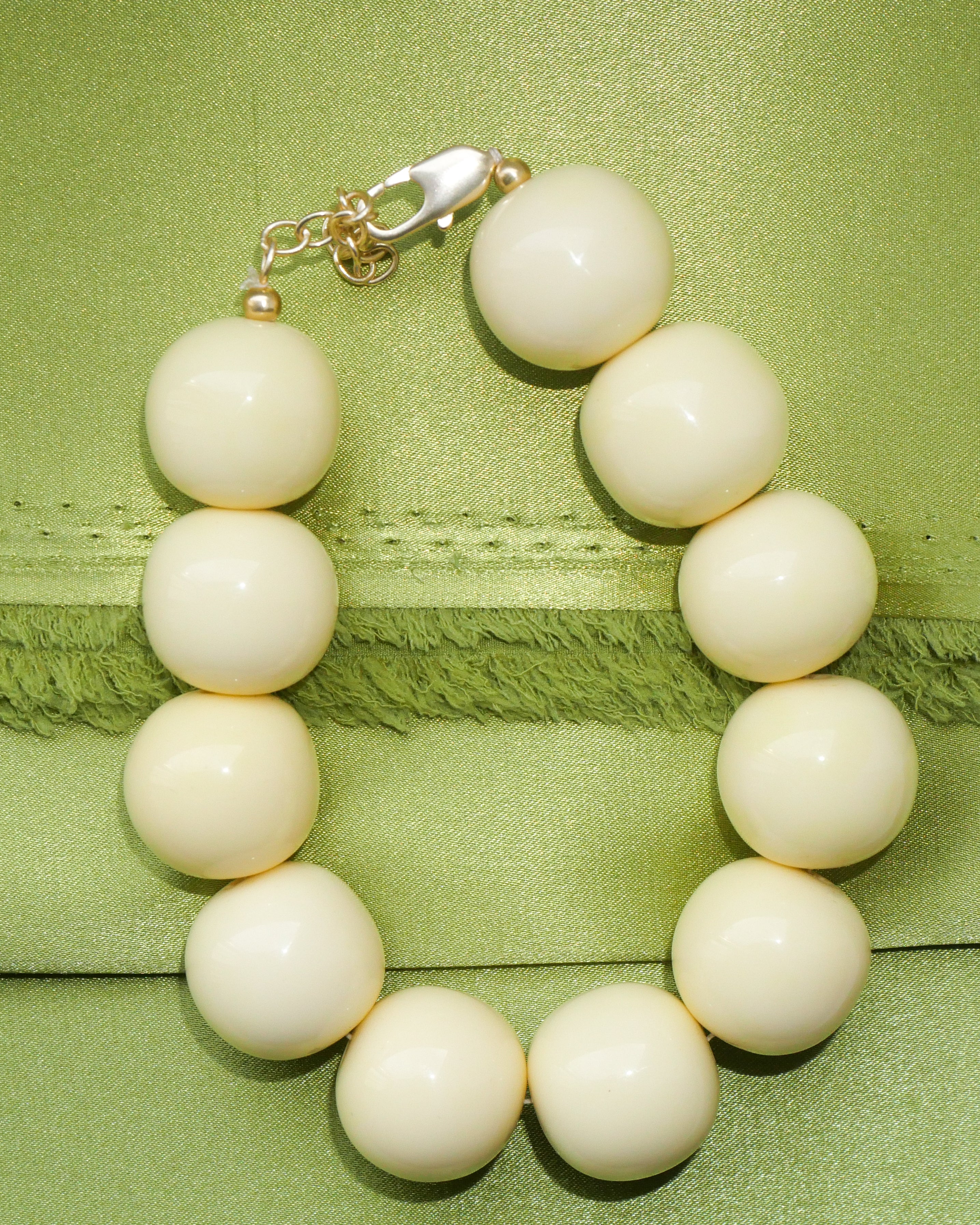 The Butter Yellow Bead bracelet
